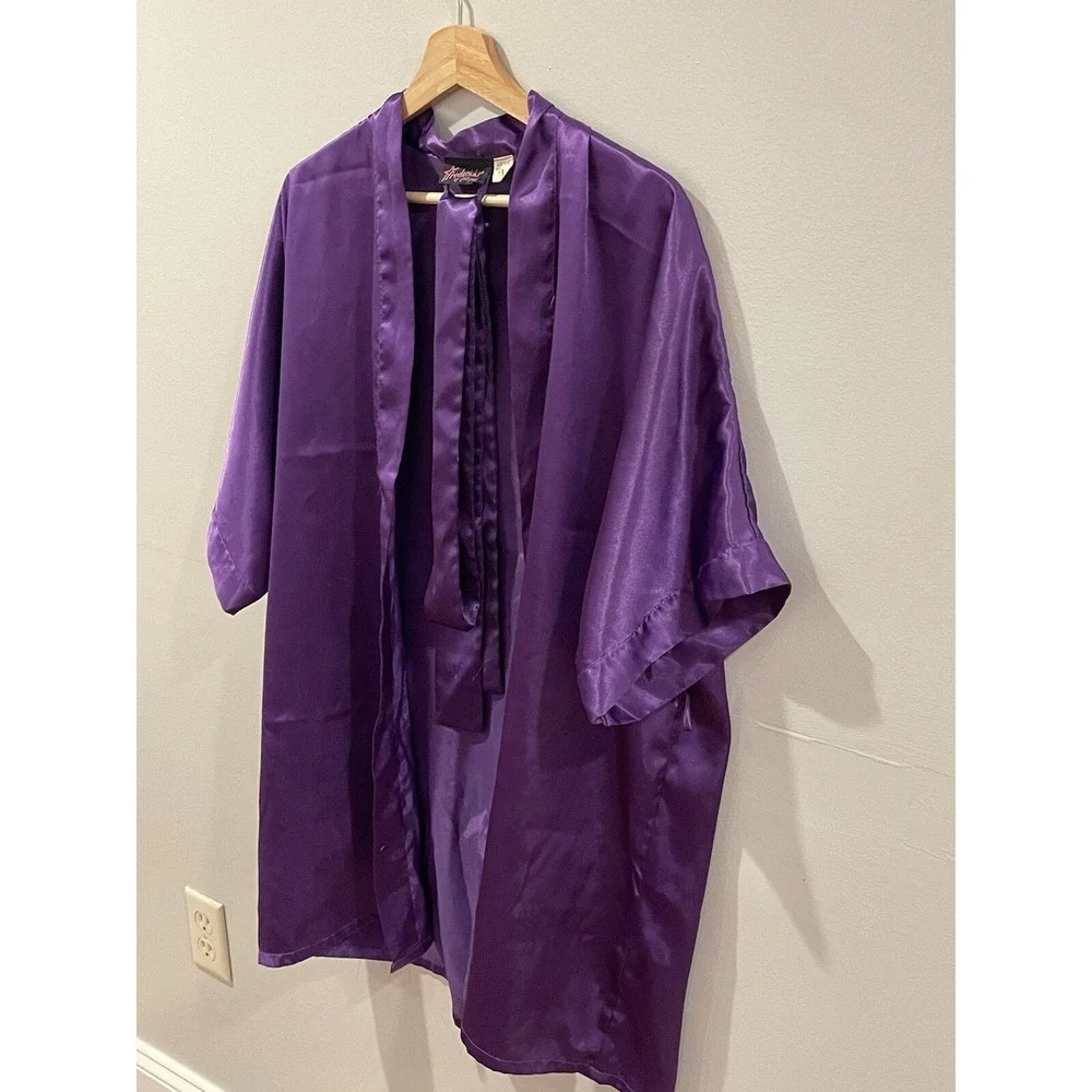 VTG Y2K Fredricks of Hollywood Satin Short Robe‎ Women's Small Purple Lingerie